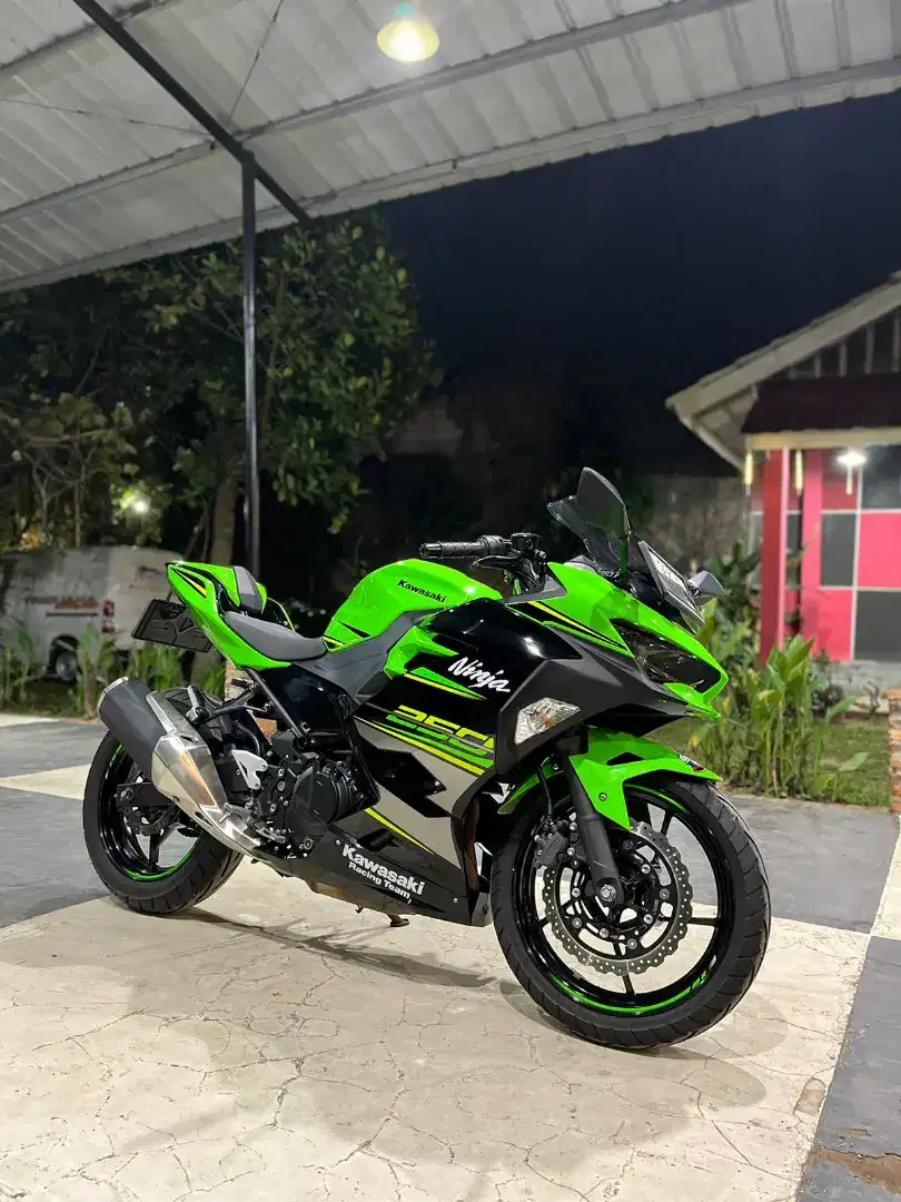 NEW NINJA 250 KRT 2019 KM 4RB LIKE NEW