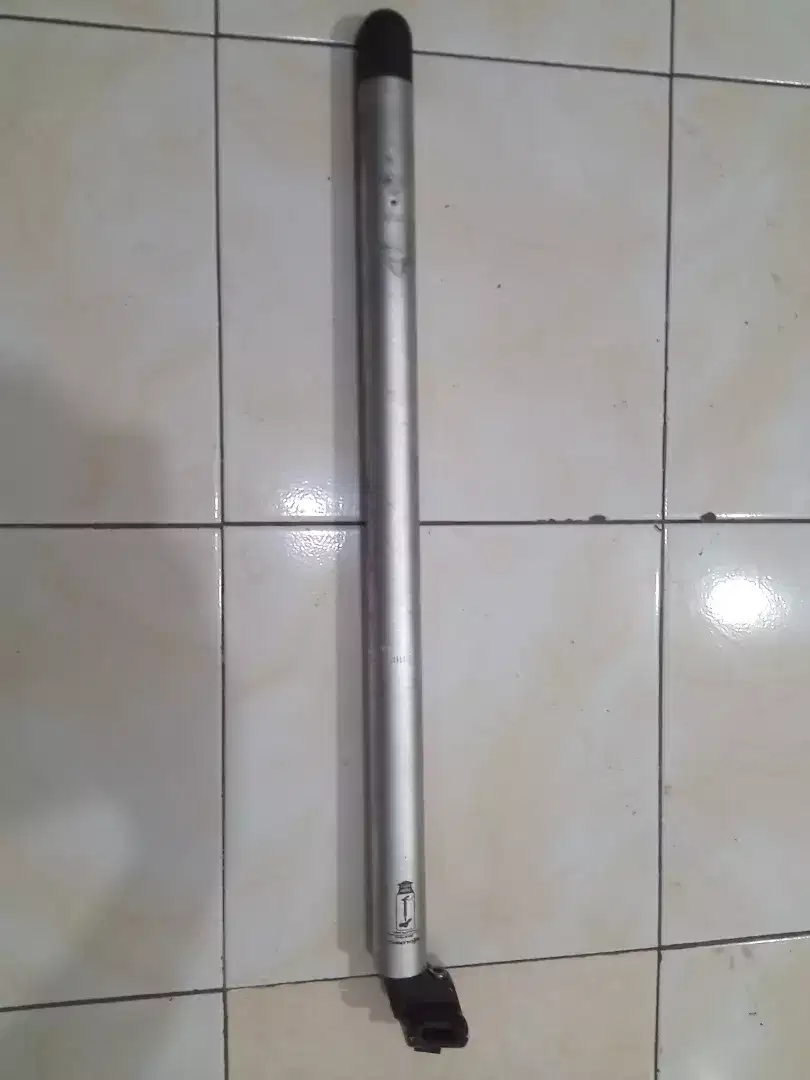 DAHON seatpost pump. Merk DAHON. Pjng 65cm