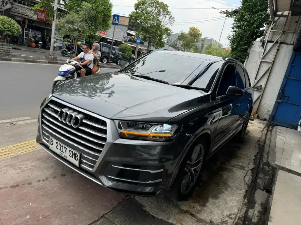 Audi Q7 th 2015 AT