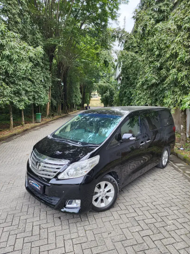 Toyota Alphard G ATPM Captain seat 2012 / 2013 A/T Hitam