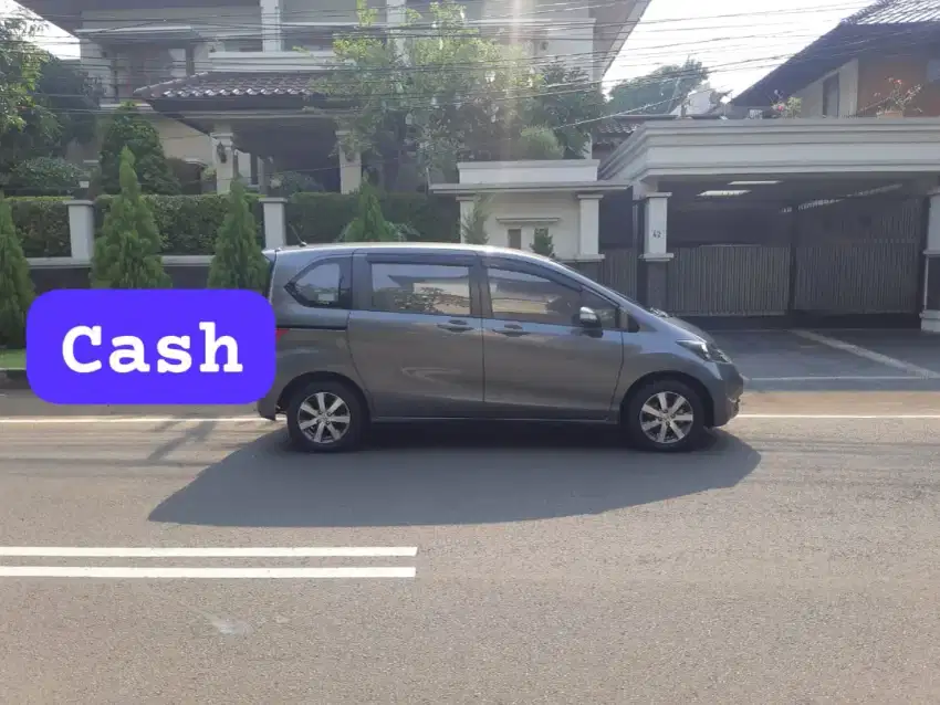 Honda Freed Matic PSD 2011