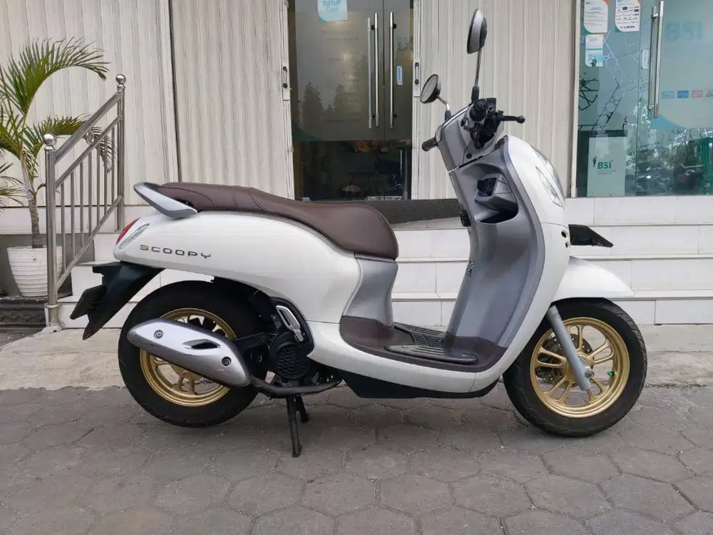 HONDA SCOOPY PRESTIGE KEYLESS TH 2021 LOW KM