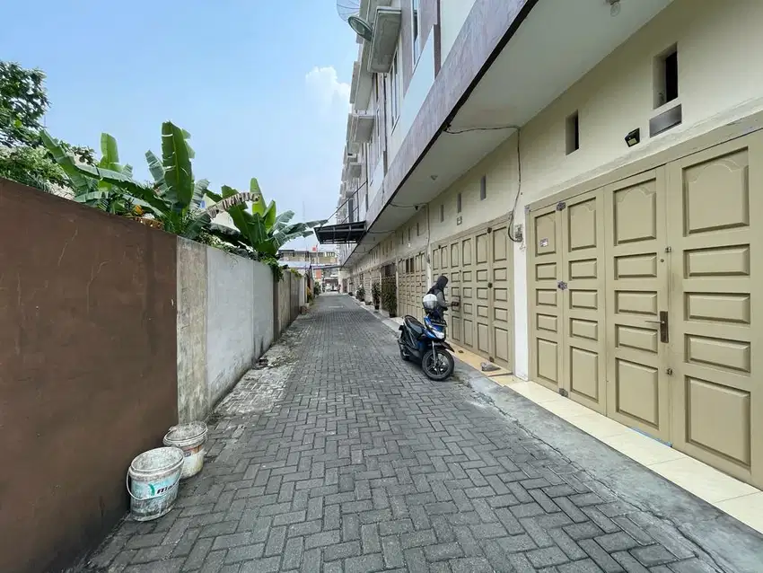 DIJUAL TOWN HOUSE JALAN KARYA DAME KOMPLEK KARYA RESIDENCE