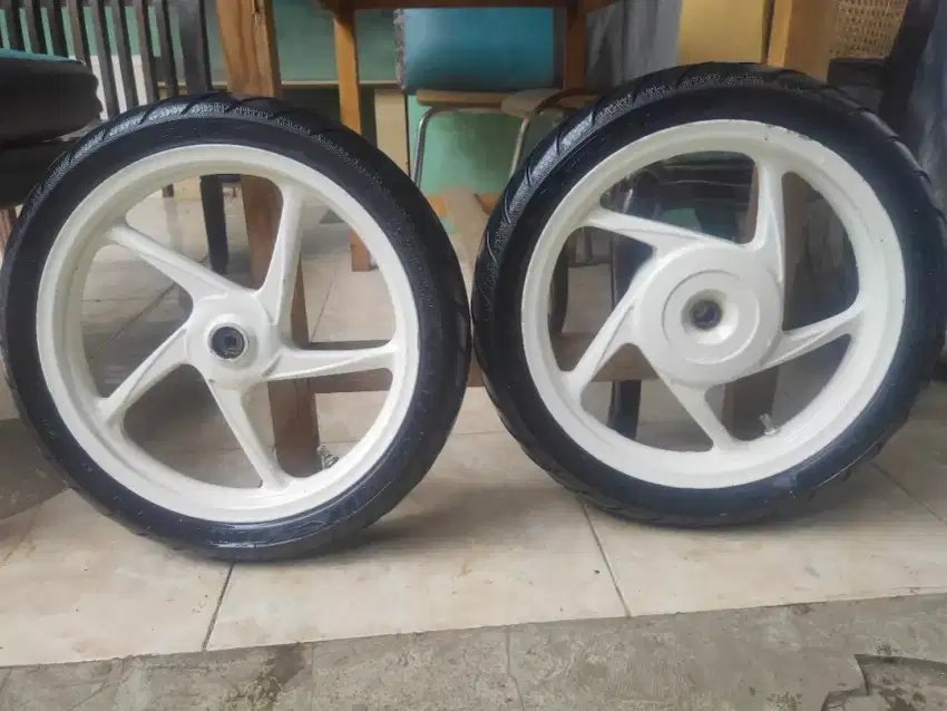 Jual velg Scoopy karbu +ban