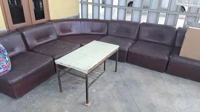 Kursi Sofa Sudut Coklat Bekas