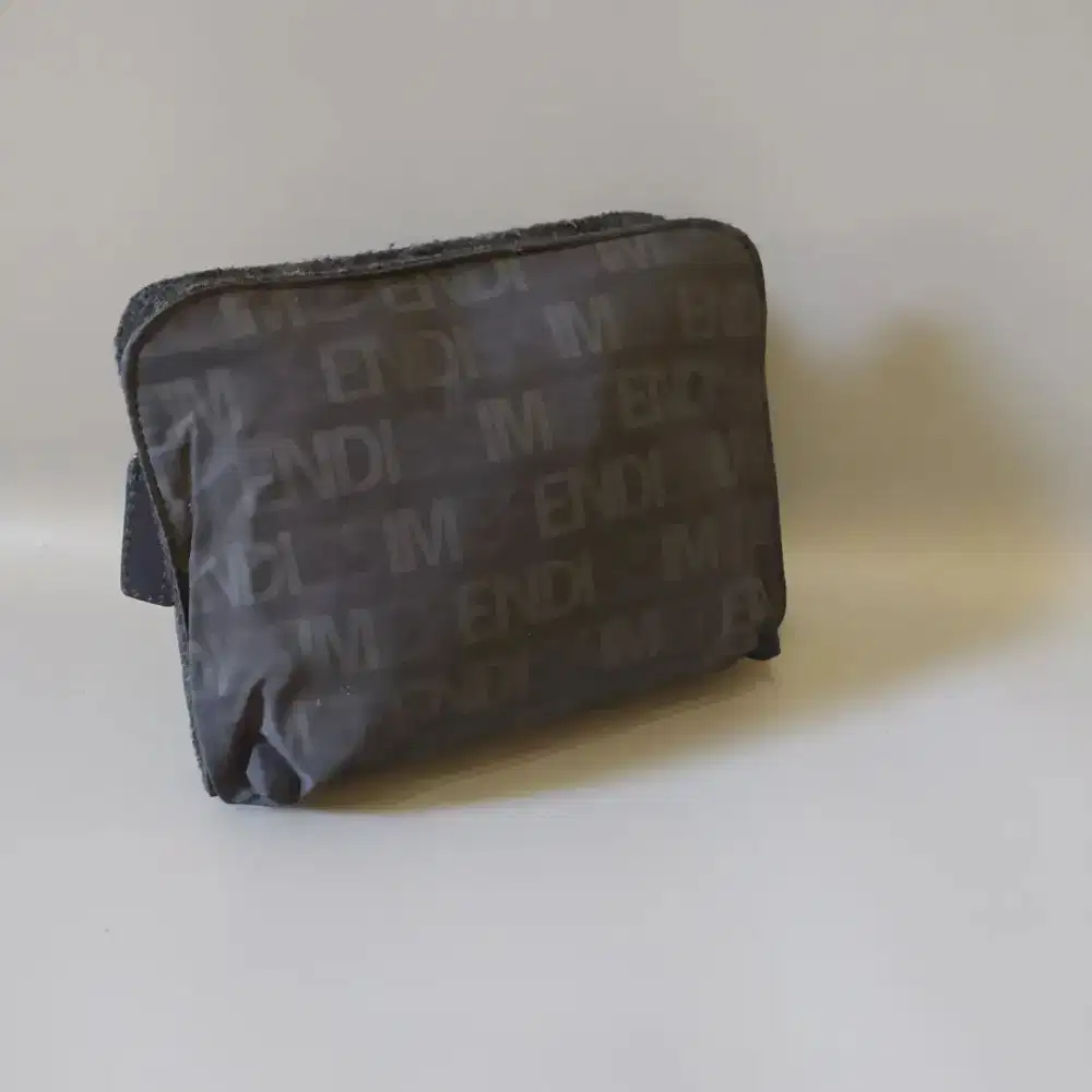 Pouch nylon Fendi