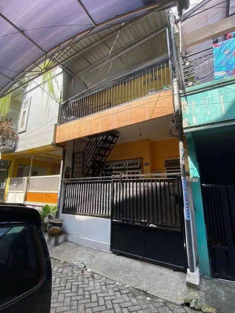 Dijual Rumah Kos Selalu Ramai Dukuh Pakis Surabaya Barat