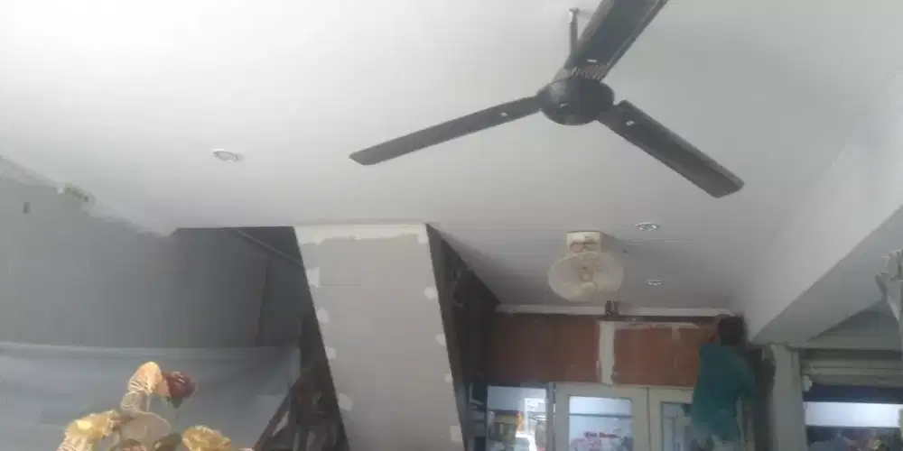 Partisi plafon PVC aluminium Kanopi Lis Gypsum