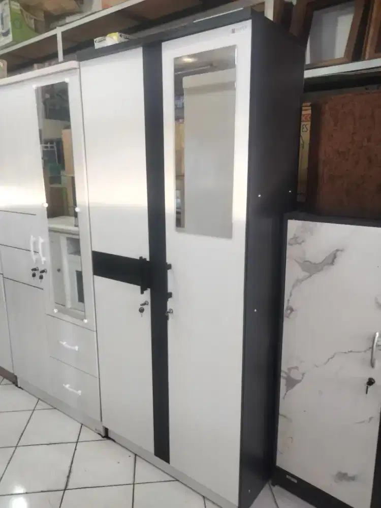 LEMARI PAKAIN 2 PINTU MINIMALIS