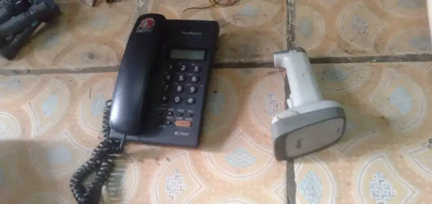 Slhkn plh slh 1 dr pesawat telp rumah lawas atau sblh nya normal murah