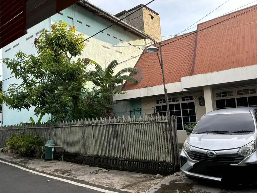 Di jual rumah ulin dan sarang wallet beton di tengah kota banjarmasin