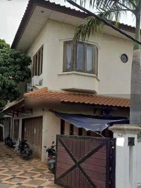 dijual rumah di Batu Merah pasar minggu Luas 590m2