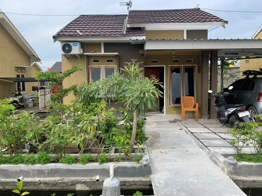 Dijual Cepat, Rumah Nyaman dengan Halaman Luas, Siap Huni