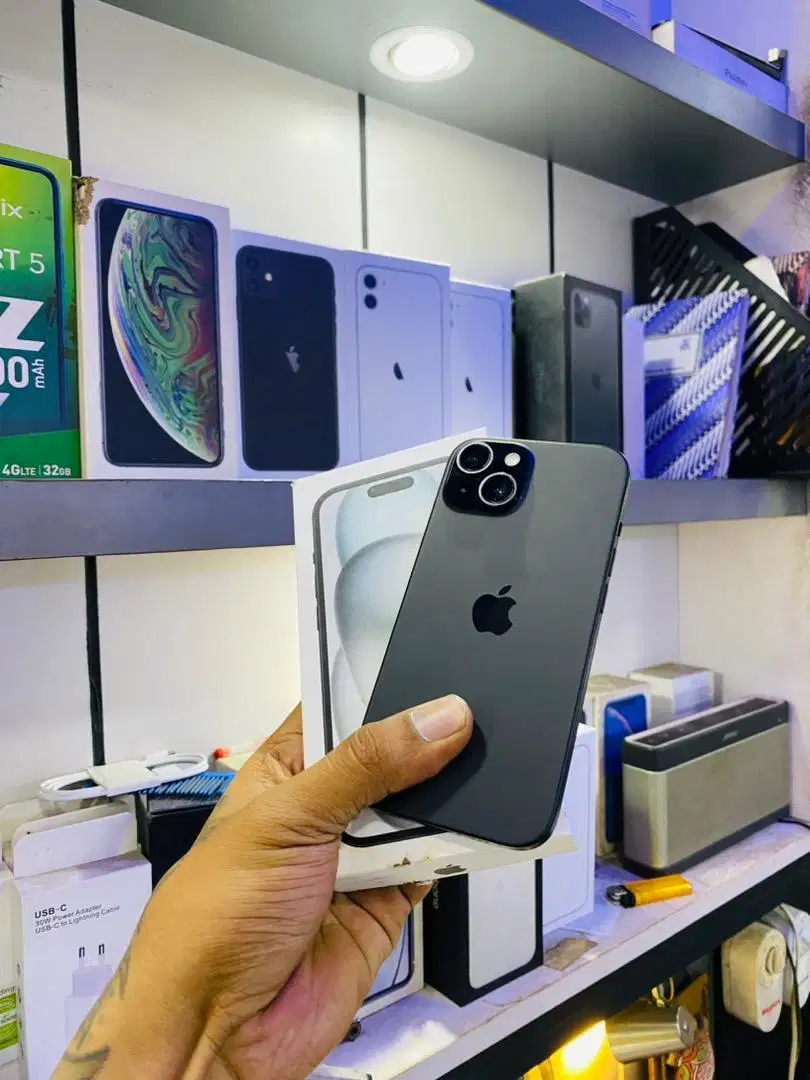 Iphone 15 256GB ibox garansi on Desember 2024