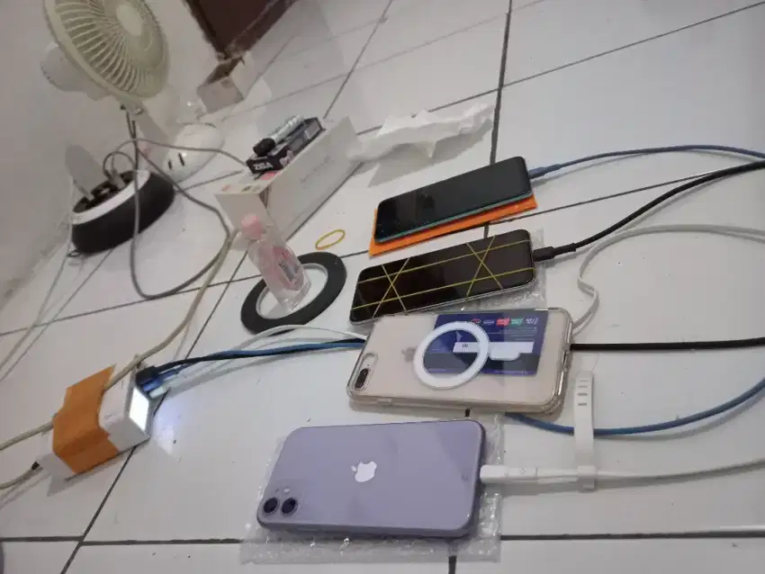 Dibeli iPhone Apple dan Android rusak