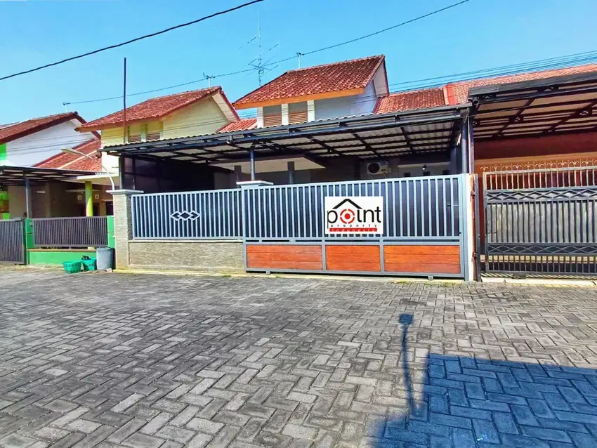 Rumah Bagus Sewa Siap Huni di dekat Luwes Gentan