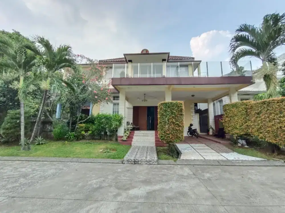 Dijual runah private Pool huk di sentul Bogor