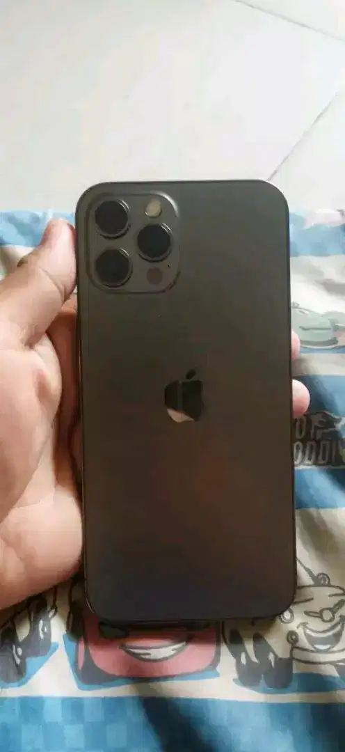 iPhone 12 pro max lock iCloud
