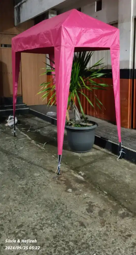 Tersedia berbagai tenda stand jualan