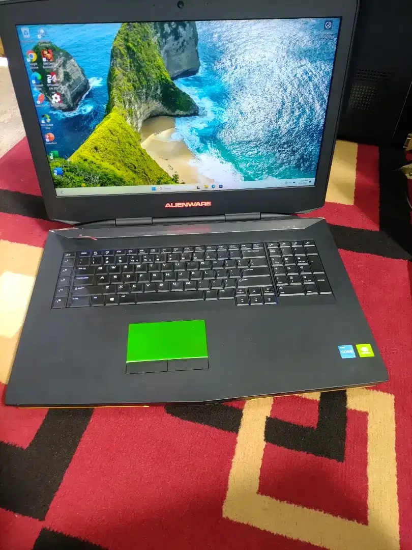 LAPTOP DELL ALIENWARE 18 i7 SSD DUAL VGA NVIDIA 16GB VRAM RARE KOLEKSI