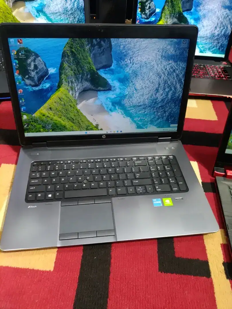 LAPTOP HP 17 i7 DUAL VGA NVIDIA 4GB ZBOOK SERIES