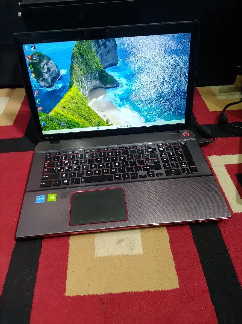 LAPTOP TOSHIBA 17 i7 SSD DUAL VGA NVIDIA GTX 3GB QOSMIO SERIES