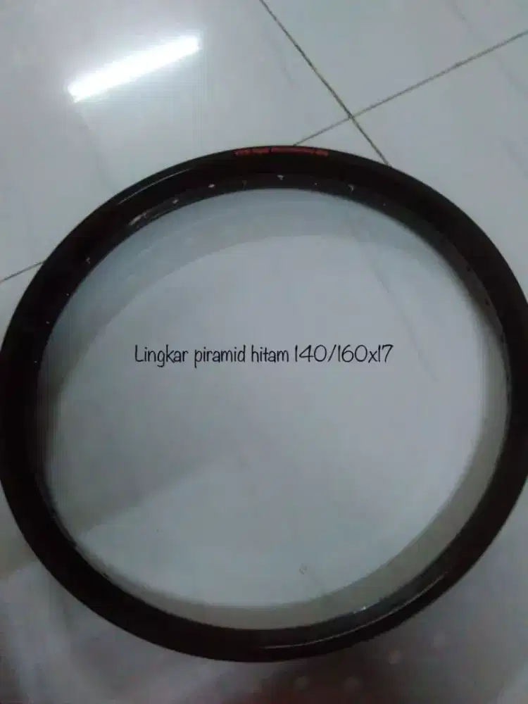 ALOY TTR MODEL PIRAMIDA RING 17