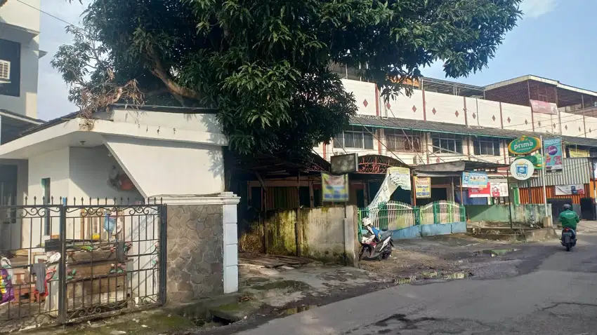 DIJUAL RUMAH KOS KOSAN JALAN DWIKORA SEBERANG WARUNG UCI DWIKORA