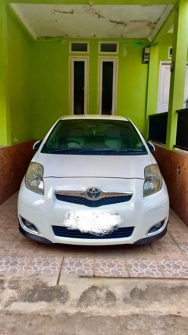 Yaris Automatic 2010 Putih