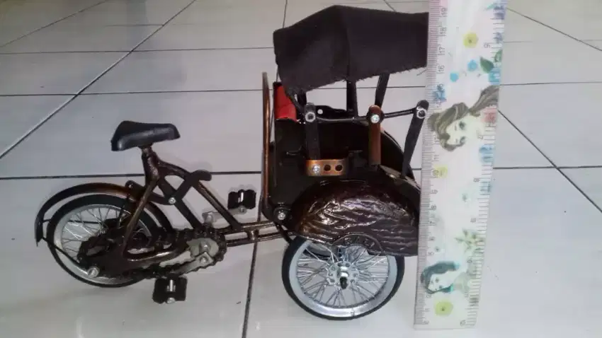 Miniatur Becak Cantik