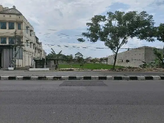 Tanah kering siap bangun pinggir jalan raya solo sragen