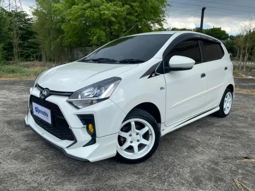 Pajak Panjang Toyota Agya 1.2 GR Sport Bensin-MT 2022 Putih LACE