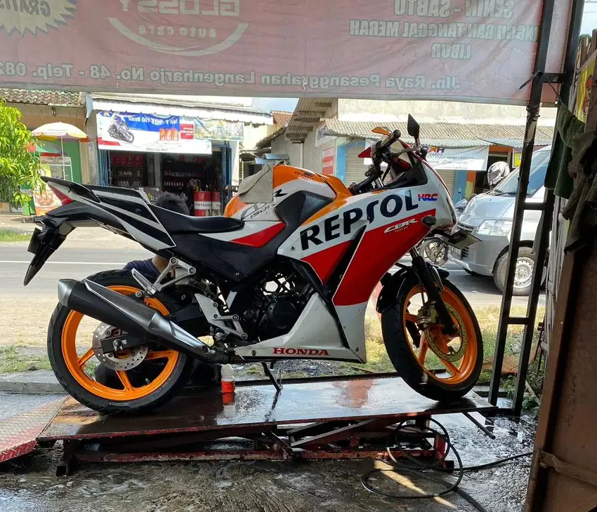 CBR 150R Repsol 2014