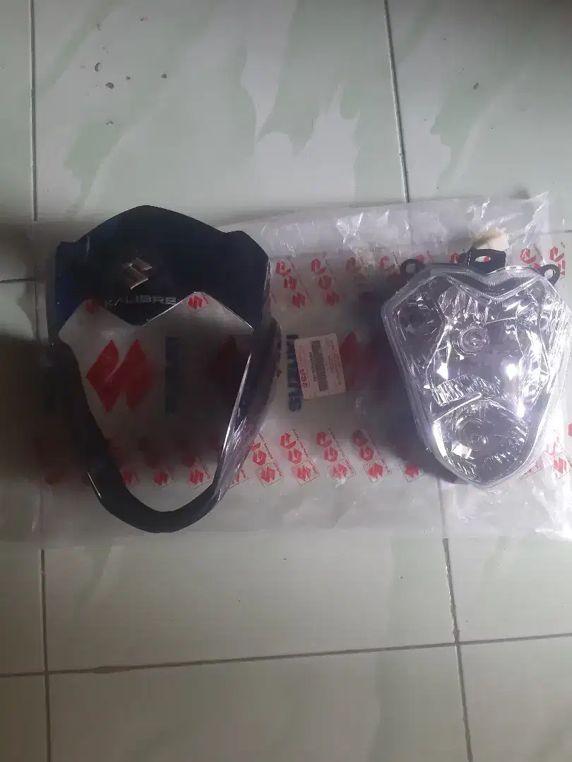 Kepala dan handlamp lampu satria FU