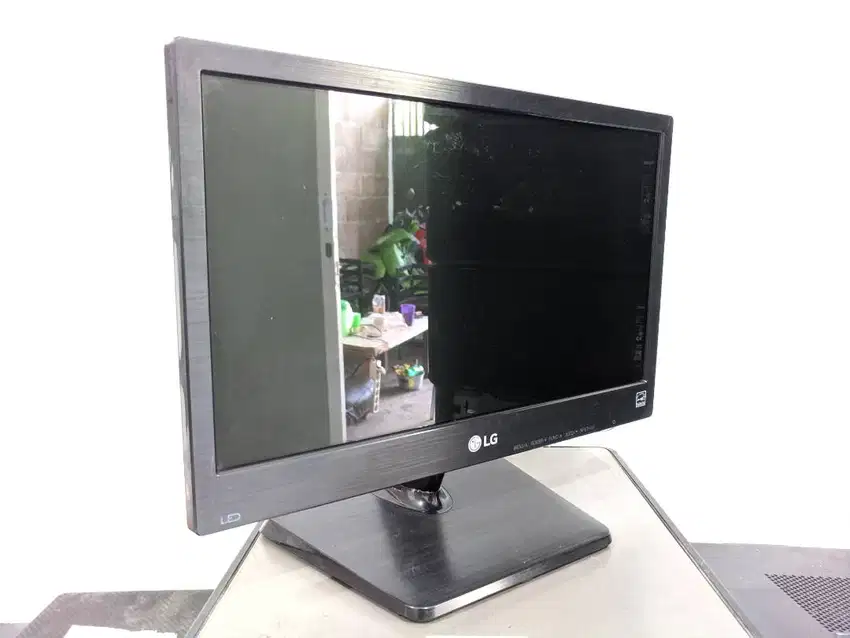 MONITOR LED LG 16” WIDESCREEN, LAYAR KOMPUTER 16 INCHI MEREK ACER. NOR