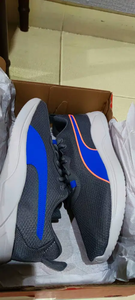 SEPATU PUMA RESOLVE MODERN