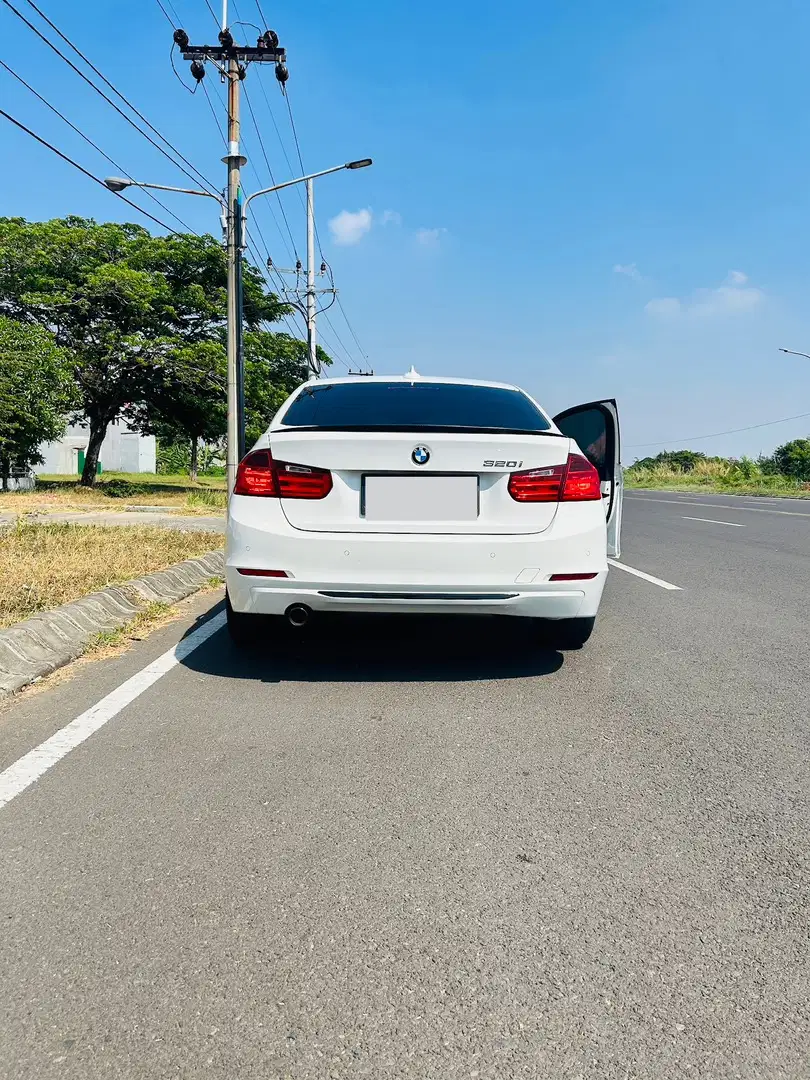 BMW F30 320i 2016 Bensin