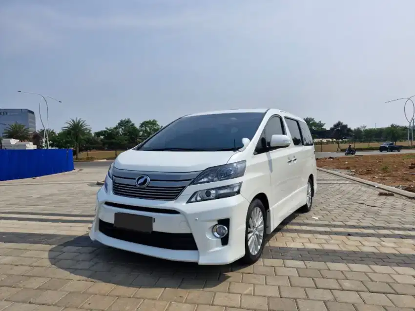 CASH! Toyota Vellfire Z 2.4 AT 2013