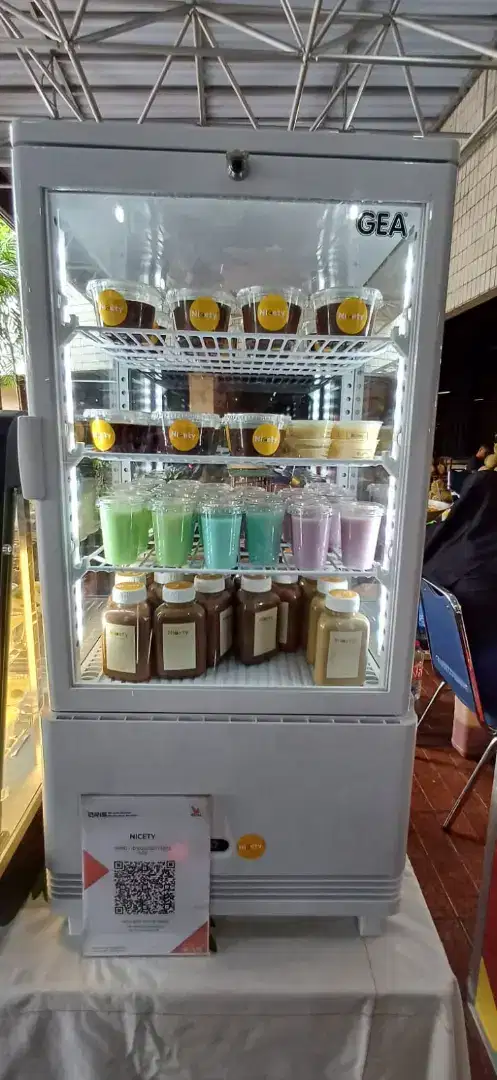 Showcase cooler