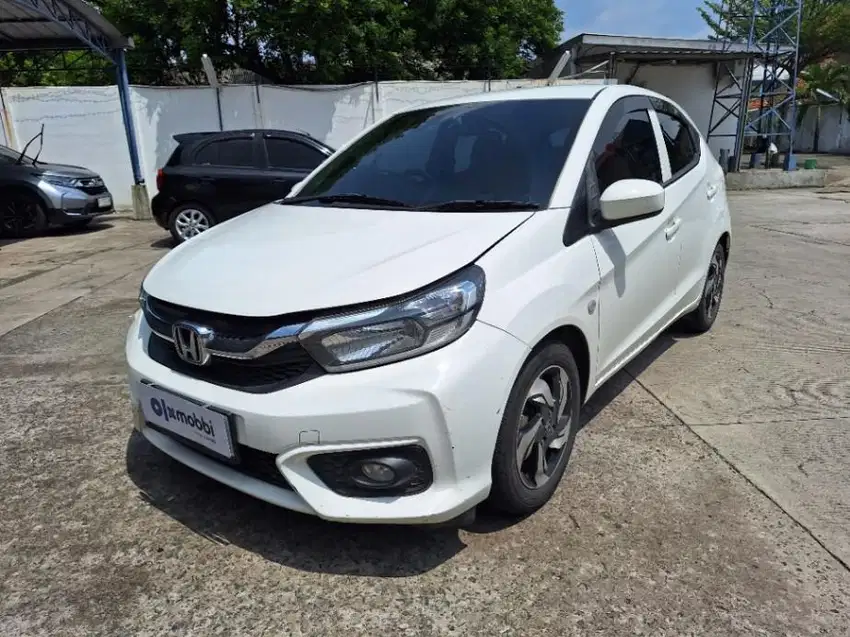 Pajak Panjang - Honda Brio Satya 1.2 New E Bensin-MT 2018(FIT)