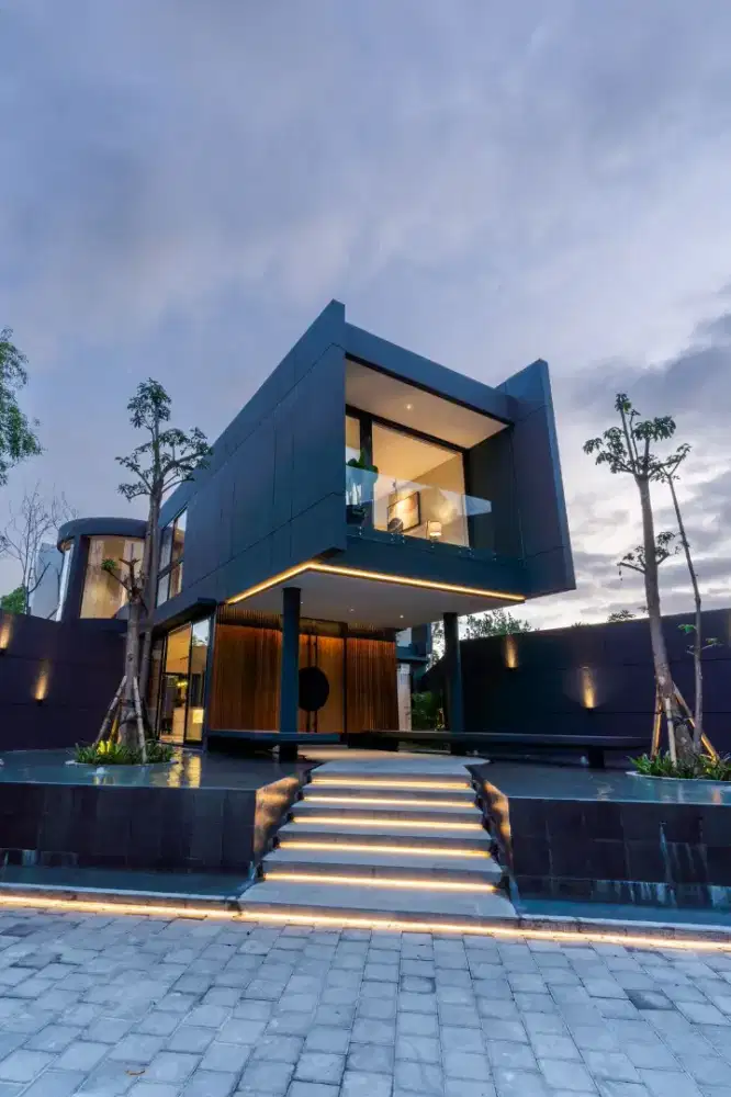 DI JUAL VILLA MEWAH BARU DI MUNDUK KEDUNGU , BALI , 200 MTR KE PANTAI