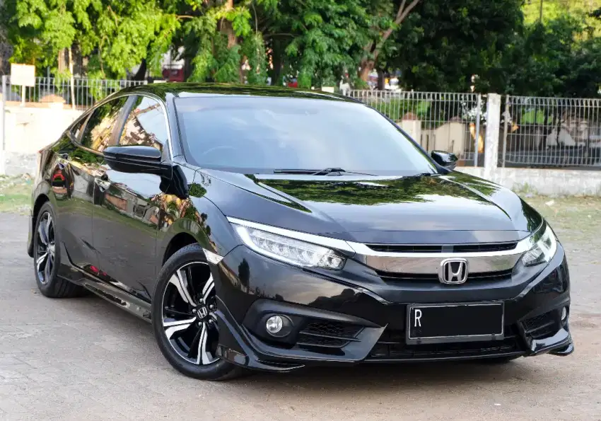 2016 Civic Turbo Sedan, Low KM, Nol Spet, Pajak Panjang