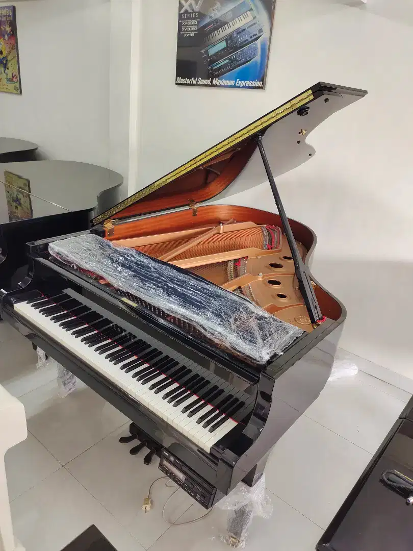 Grand Piano Yamaha C3 Disclavier Build Up Japan
