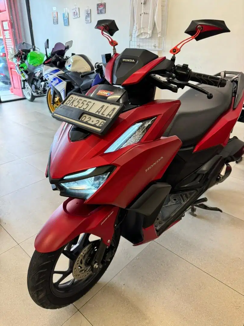 Honda Vario 160 tipe CBS tahun 2023 warna Merah Dop Vario160 Red Doff