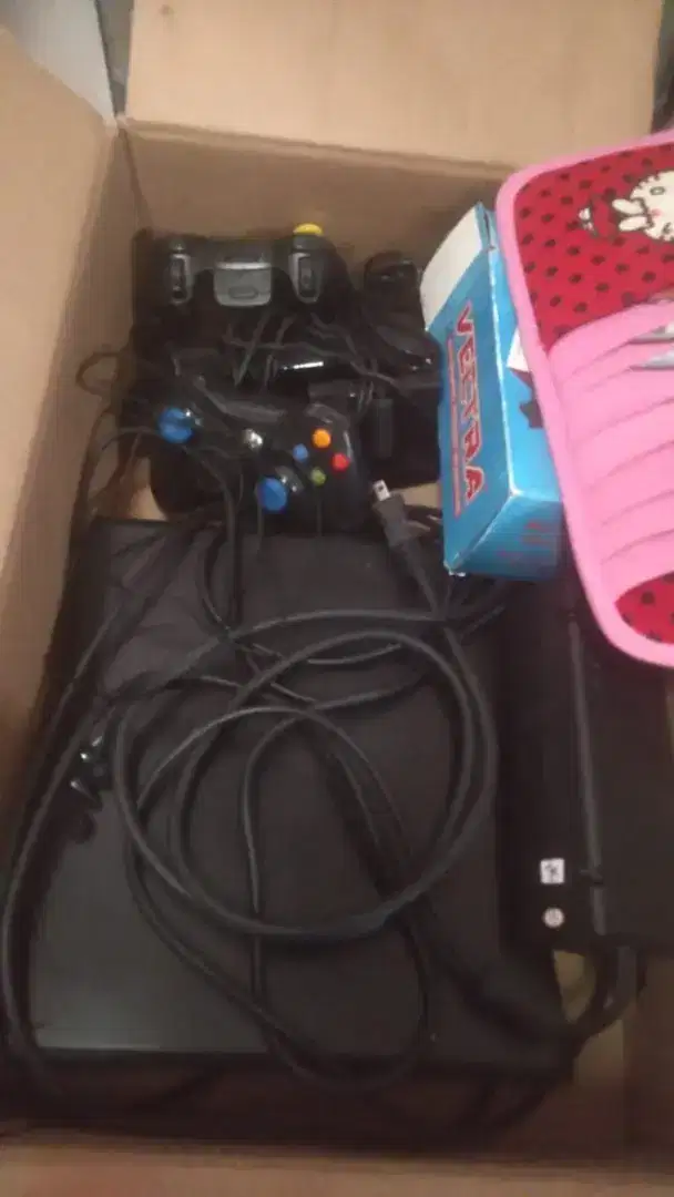 X box game console