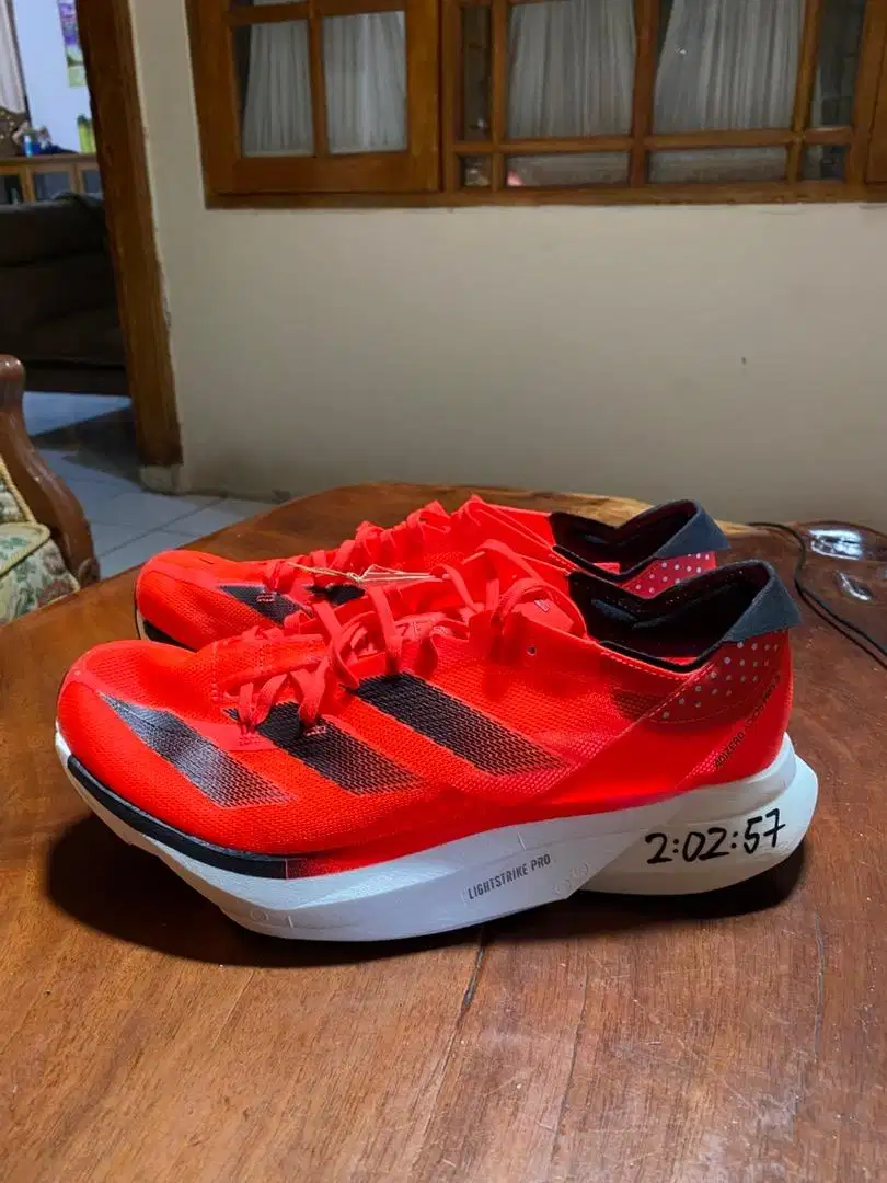 Sepatu Lari Running Shoes Adidas Adizero Adios Pro 3. Baru dan Ori.