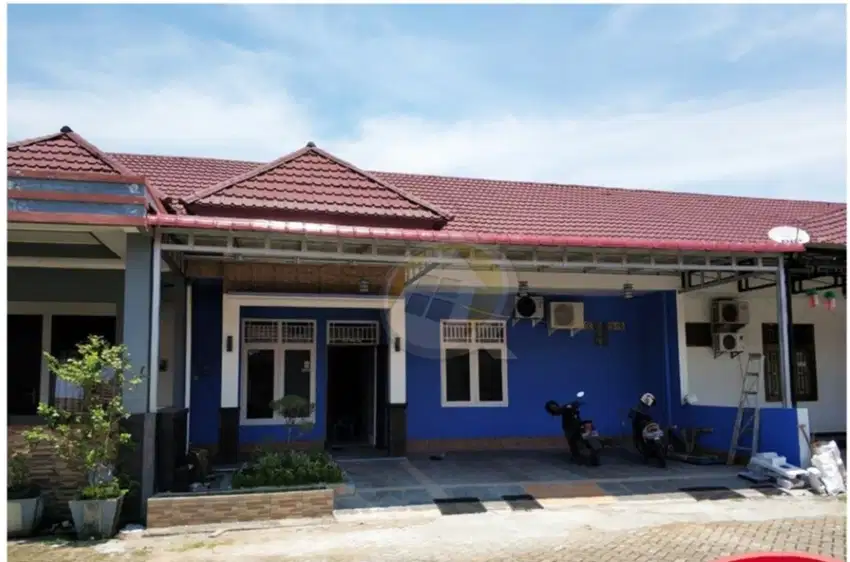 D sewakan rmh d jl karya baru ada perabotan,lokasi strategis&rame