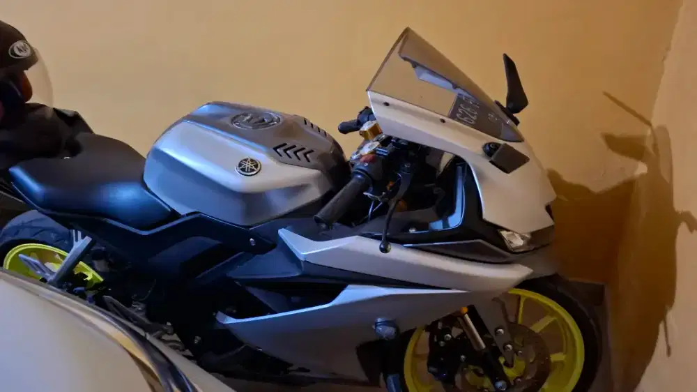 Jual cepat yamaha R15 tahun 2021