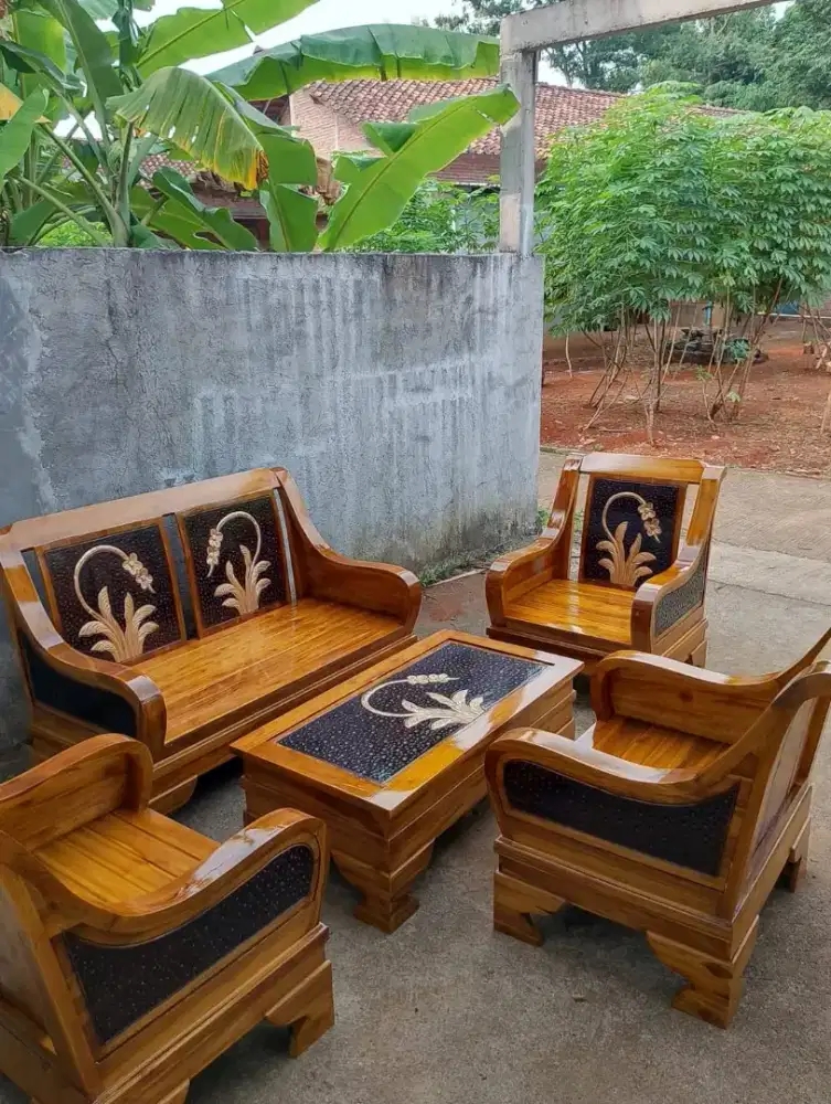 Kursi tamu model semut warna kombinasi