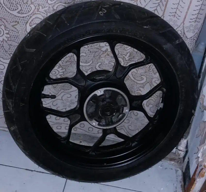 Velg 17inch untuk motor dengan ban lebar
